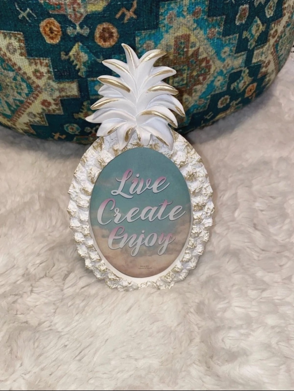 White and Gold Pineapple Photo Frame - Live Create Enjoy